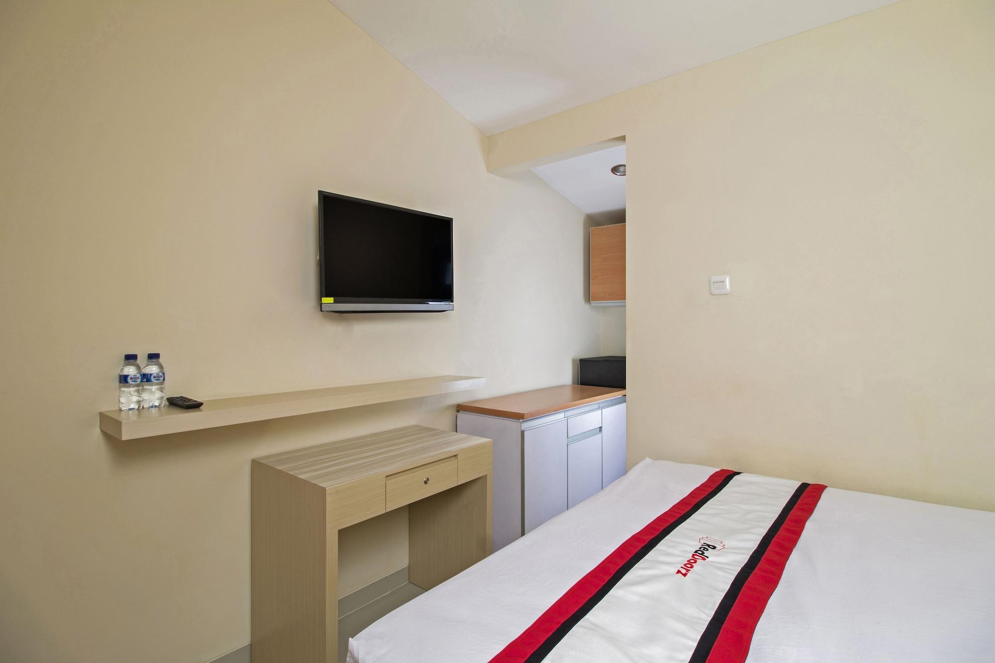 Reddoorz Plus @ Setiabudi Tengah Jakarta Exterior foto