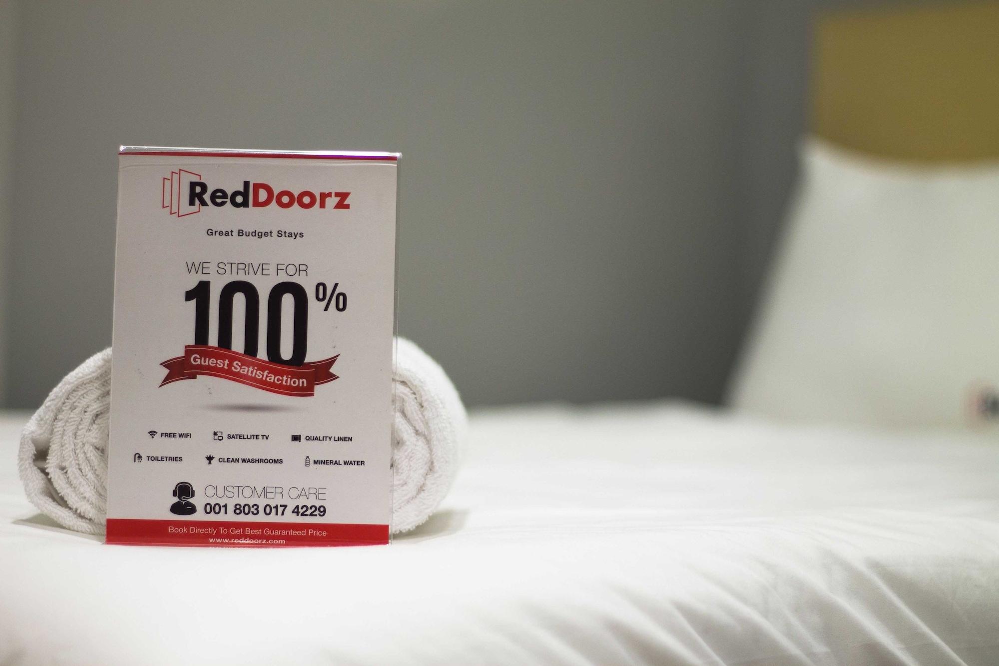 Reddoorz Plus @ Setiabudi Tengah Jakarta Exterior foto