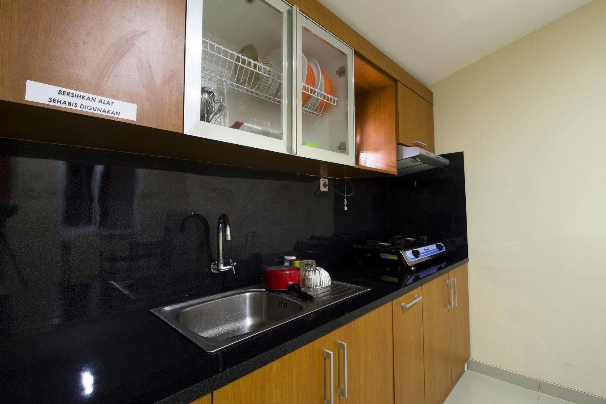 Reddoorz Plus @ Setiabudi Tengah Jakarta Exterior foto
