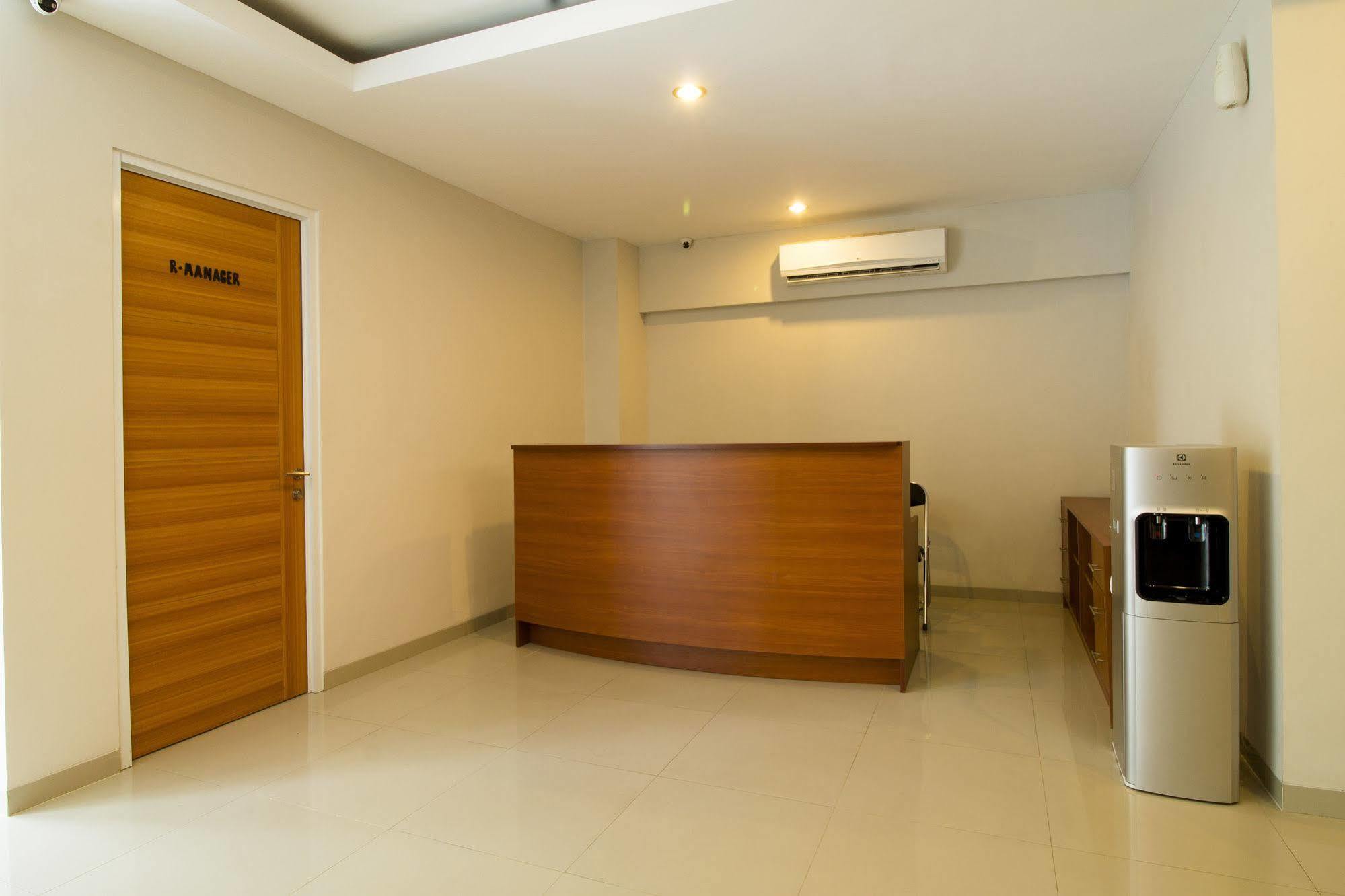 Reddoorz Plus @ Setiabudi Tengah Jakarta Exterior foto
